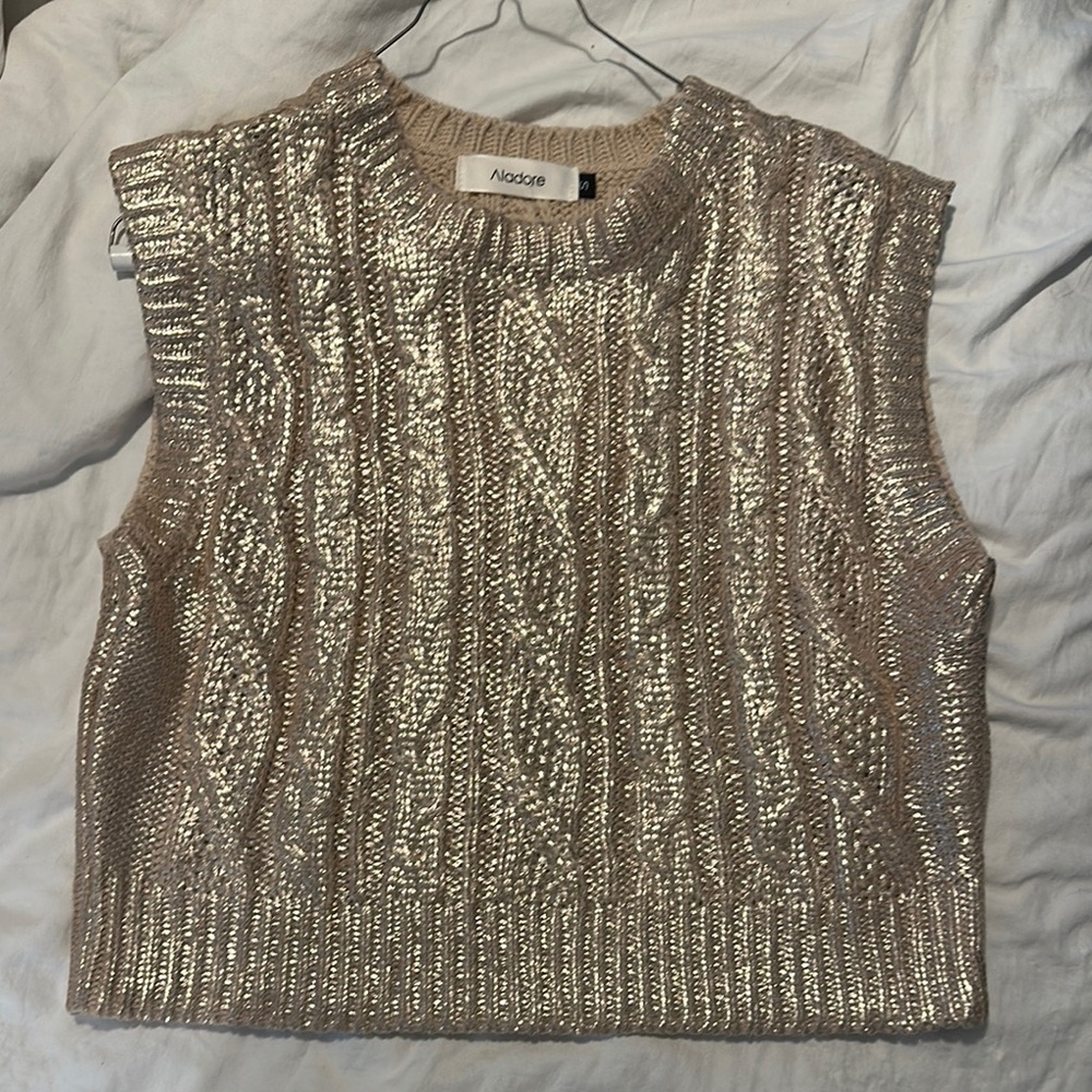 Rose Foil Cable Knit Women's Top